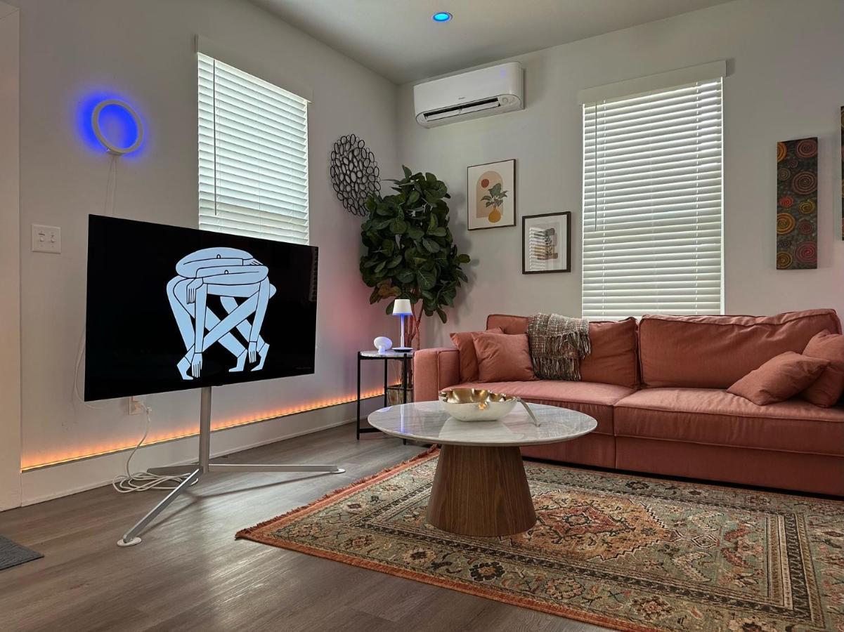 New Centennial Park Luxury Smart Home W Courtyard فاييتفيل، كارولاينا الشمالية المظهر الخارجي الصورة