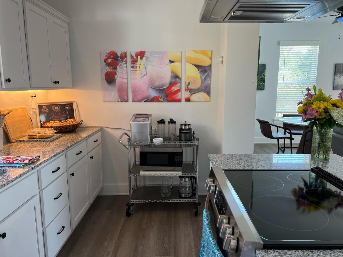 New Centennial Park Luxury Smart Home W Courtyard فاييتفيل، كارولاينا الشمالية المظهر الخارجي الصورة