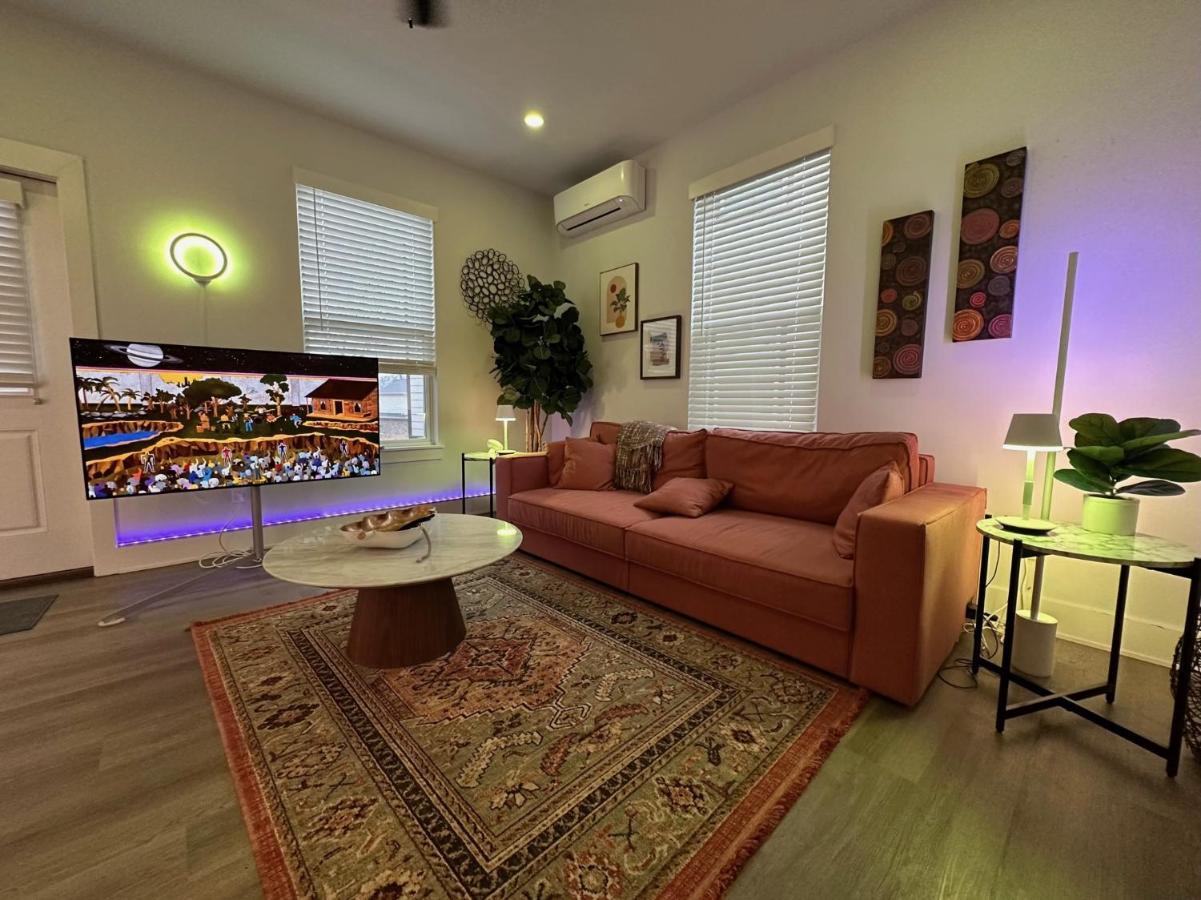 New Centennial Park Luxury Smart Home W Courtyard فاييتفيل، كارولاينا الشمالية المظهر الخارجي الصورة